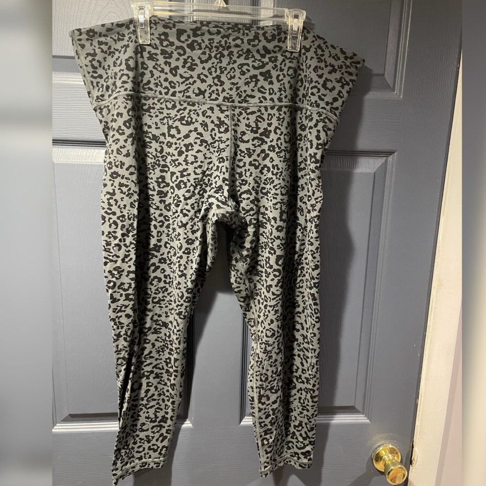 Lightly Worn Athleta Elation Tight